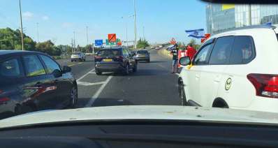 הפגנות וחסימות כבישים באיזור צומת הסינמה סיטי ובנייני וויקס. צילום: פרטי