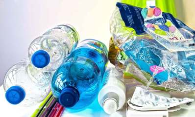 פסולת פלסטיק ובקבוקים למחזור