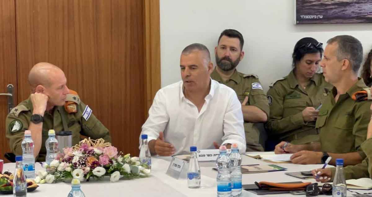 רפי סער וקציני צה"ל דיון של פורום רשויות קו התפר