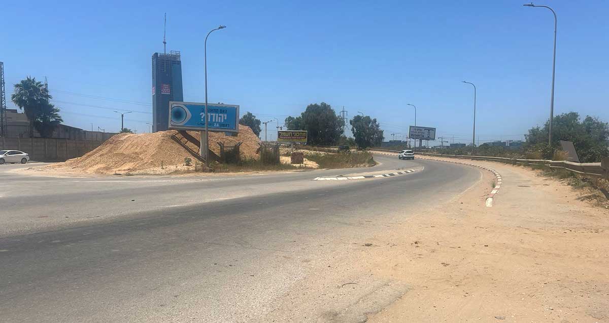 רחוב השרף המחבר בין רמת השרון למתחם הסינמה סיטי