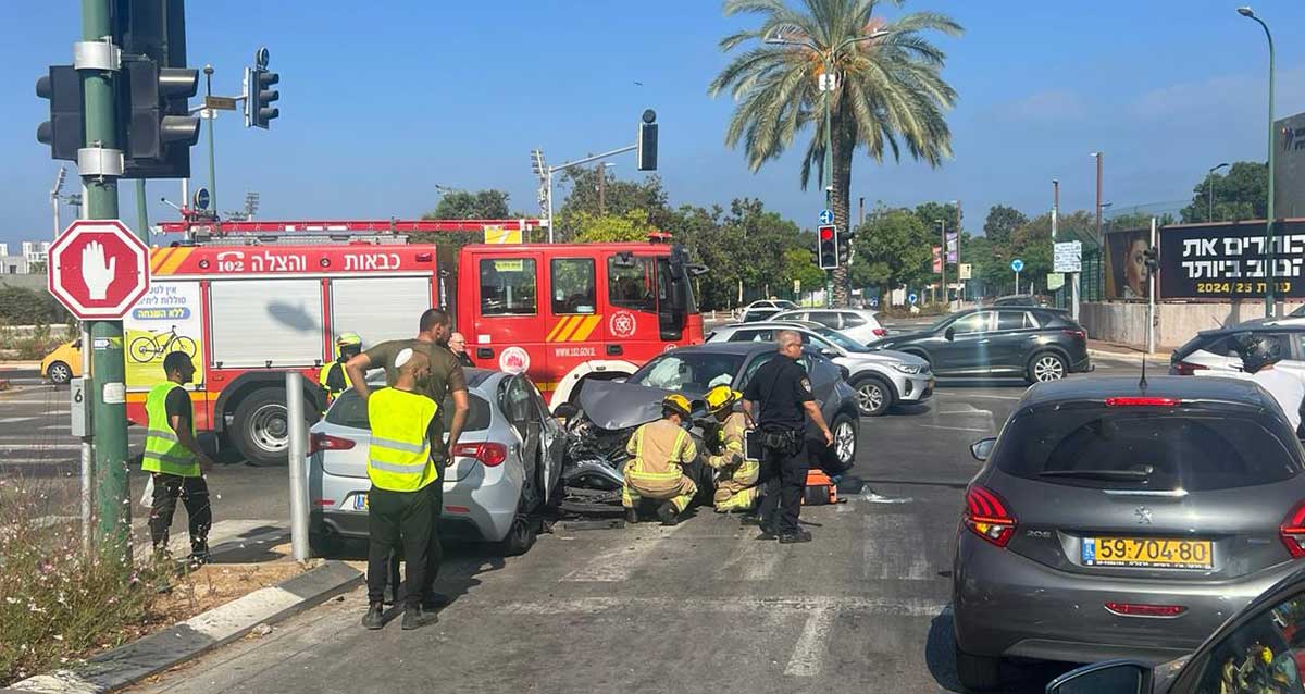 תאונת דרכים בצומת ז''בוטינסקי פינסקר הרצליה