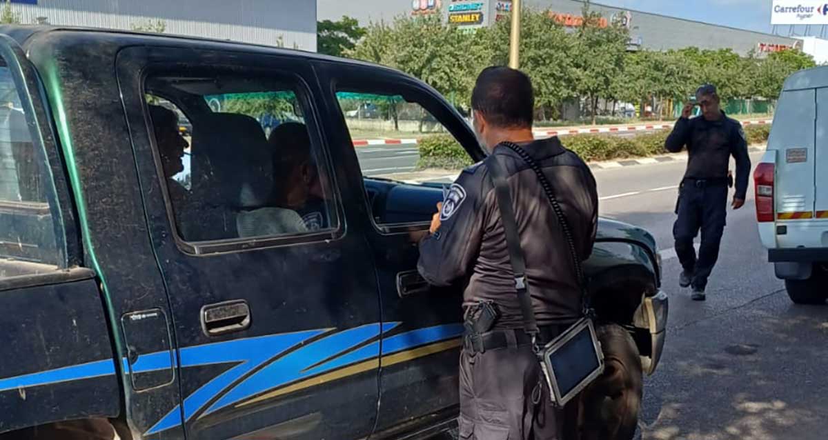 עצירת רכב שביצע עבירה תנועה