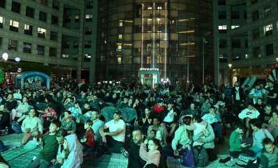 הקרנה קהילתית לתושבים ברחבת שער העיר הרצליה