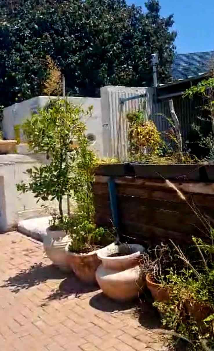 הזולה הסודית ליד המקלט הציבורי במתחם התפעול של עיריית רמת השרון