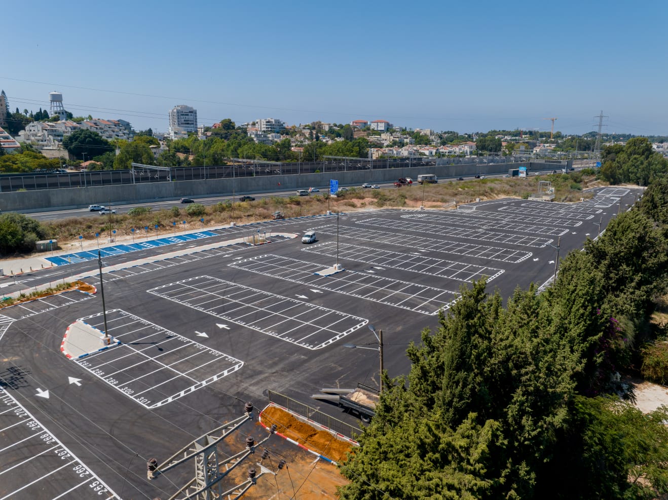 חניון הרכבת אחרי השיפוץ. צילום: עיריית הרצליה