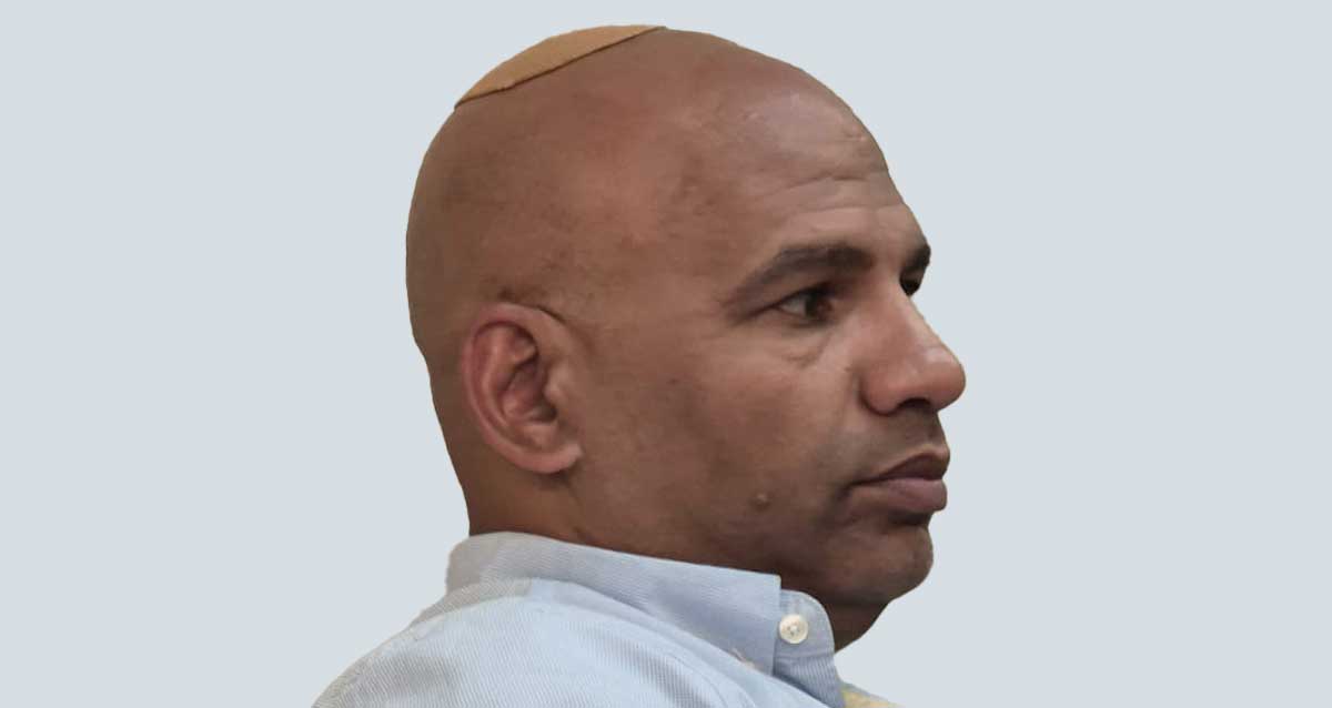 צילום פנים של אסף אפרים גזבר עיריית רמת השרון