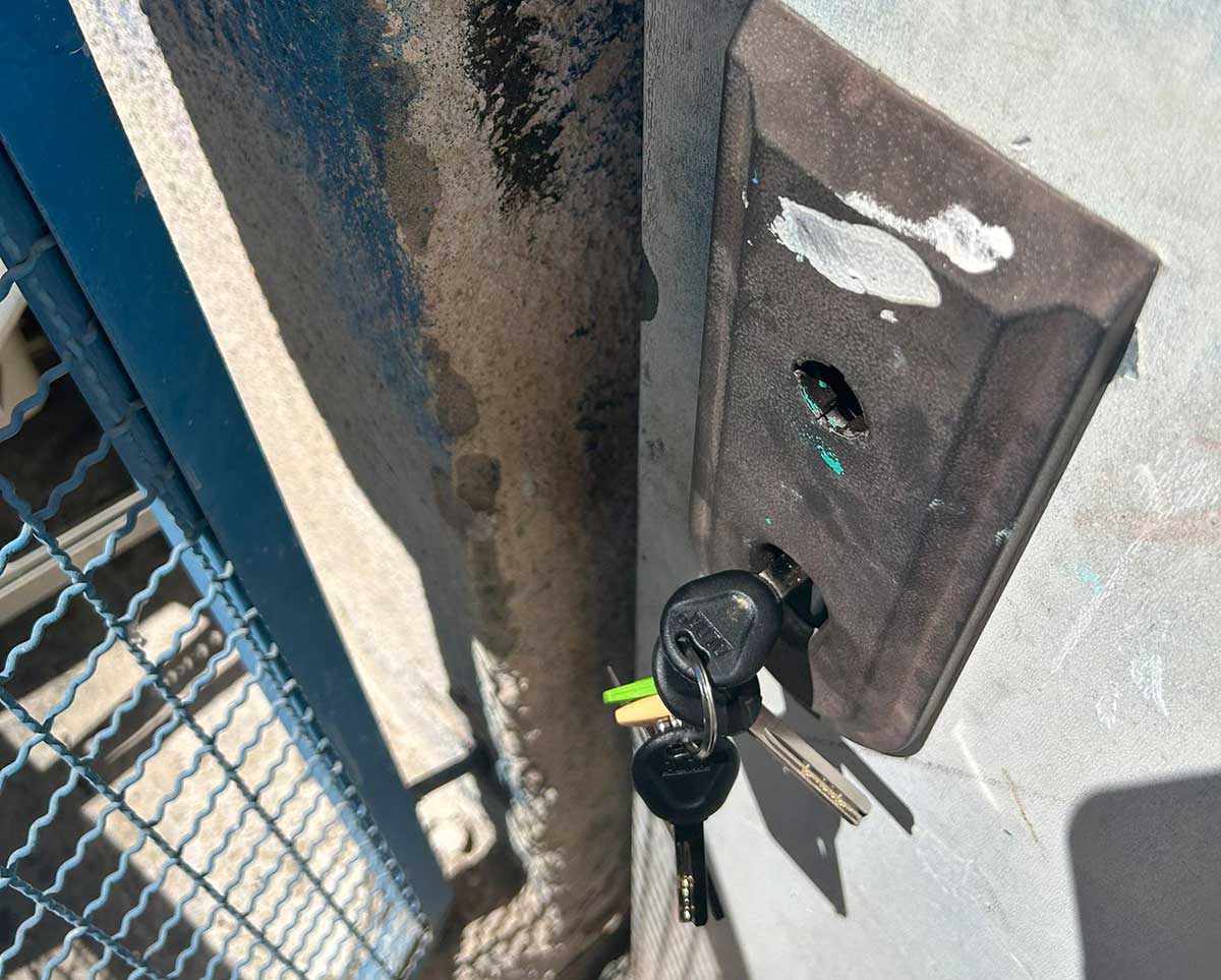 דלתות ומנעולים הולחמו ברעננה בסניף בני עקיבא