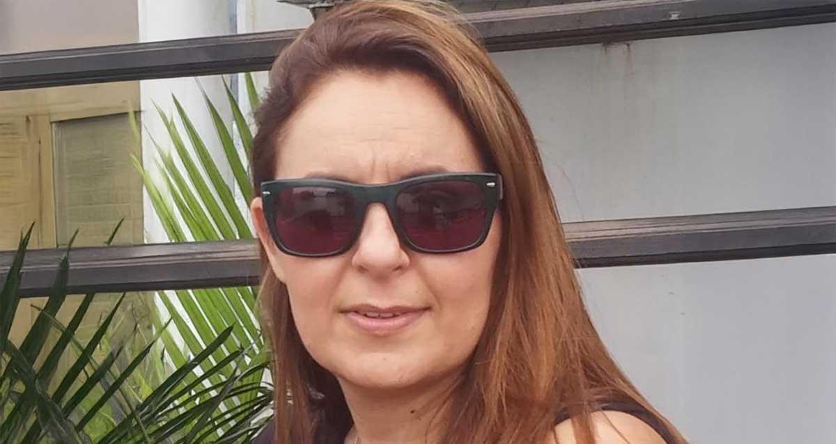 תמונת פנים של פרח מלך