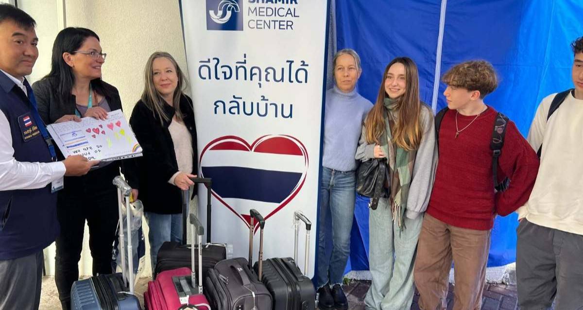 המשלחת במרכז שמיר אסף הרופא. צילום: תיכון אלון