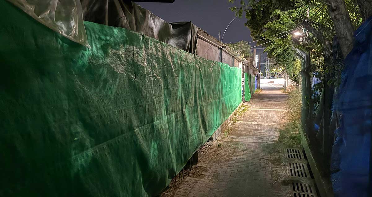 השתלטות על שטח ציבורי בצמוד לעמרני חומרי בניין ברמת השרון