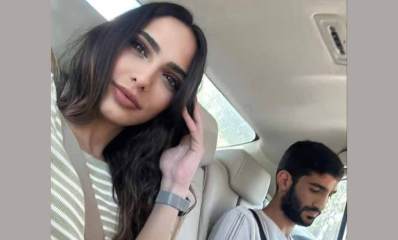 דוריה אחיאל ויובדה ישראילוב יושבים בתוך רכב