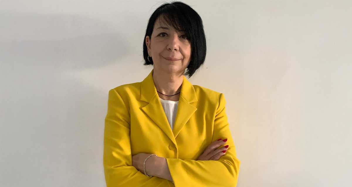 גלית פירט מנהלת חטיבת הביניים "איתן"