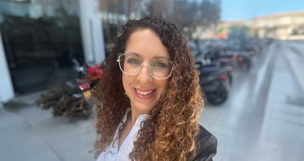 רונה מוקדי חיון קרקר מנהלת בית הספר "זיו"