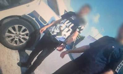 שב"חים במתקן שטיפת מכוניות ליד פי גלילות. צילום: המשטרה