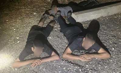 מעצר החשודים בהוד השרון. צילום מתוך דף הפייסבוק של ראש העיר אמיר כוכבי