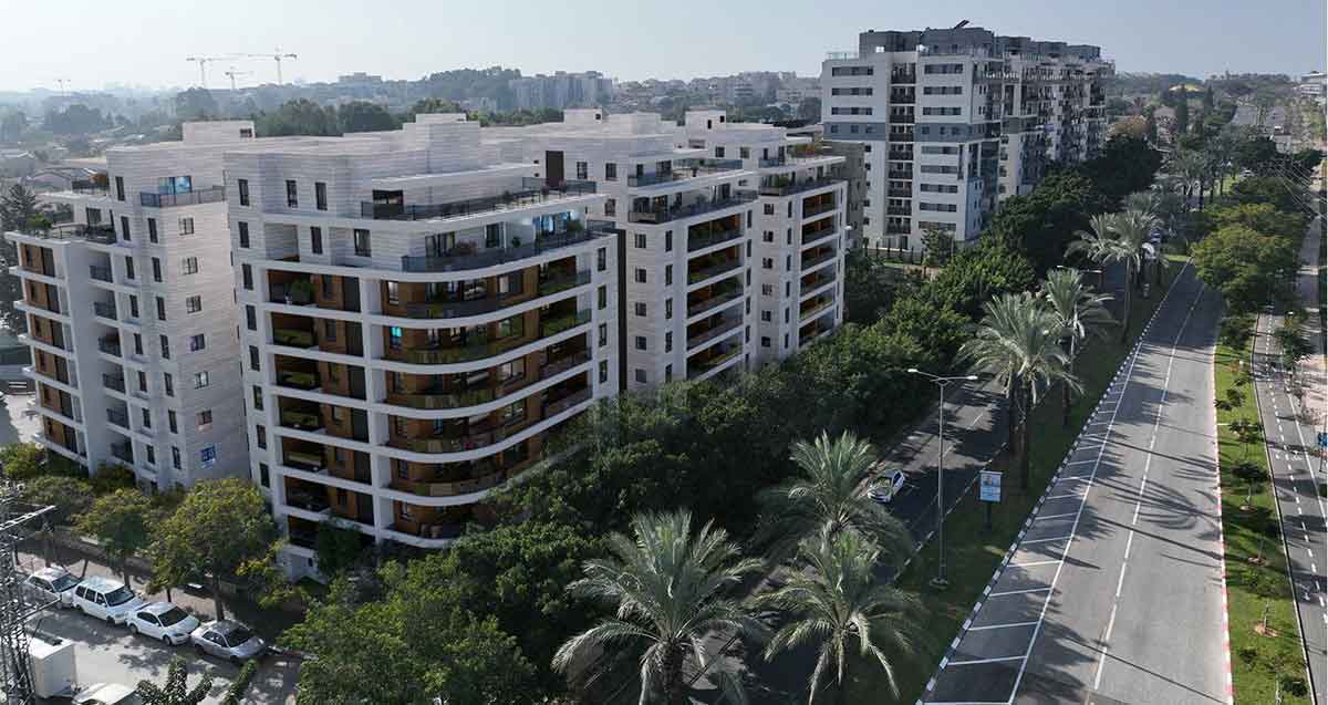 הדמיה של התחדשות עירונית ברחוב ויצמן 121 ורחוב חזון איש 11 ברעננה. בתי מגורים גבוהים של עשר קומות.