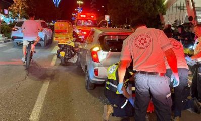 זירת התאונה ברחוב בן גוריון בהרצליה. צילום: תיעוד מבצעי מד"א