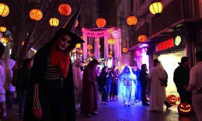 מסיבת האלווין. איור AI - מערכת