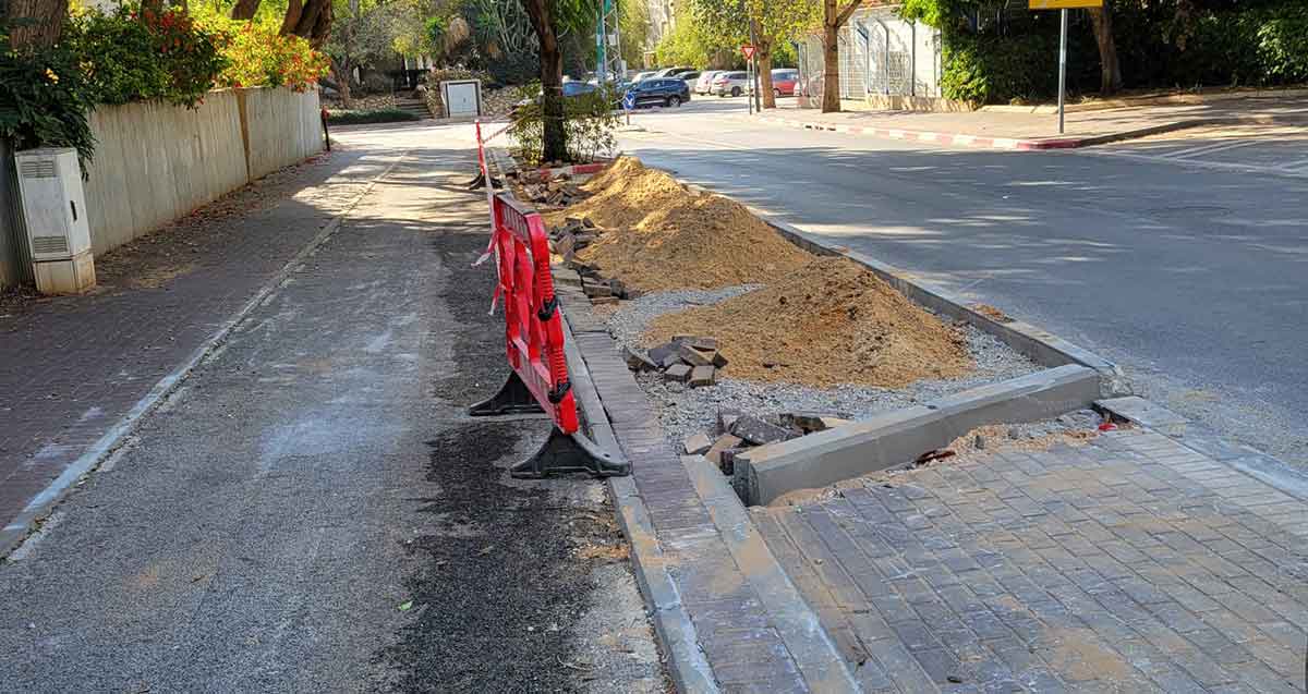 עבודות ברחוב דוד שמעוני במערב הרצליה הירוקה