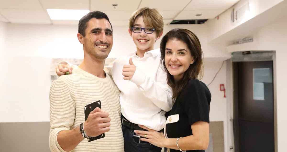 יאיר הדס ז"ל עם אימו ומאמן הג'ודו שלו