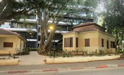 מבנים חדשים של בתים חדי קומה לשימור בנחלת בנימין הרצליה