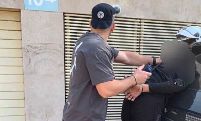 מעצר חשודים בפריצה לדירה ברמת השרון