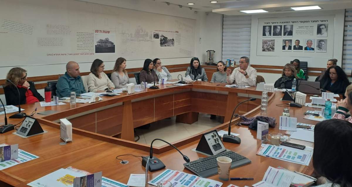 ישיבת הוועדה למניעת אובדנות. צילום: עיריית כפר סבא