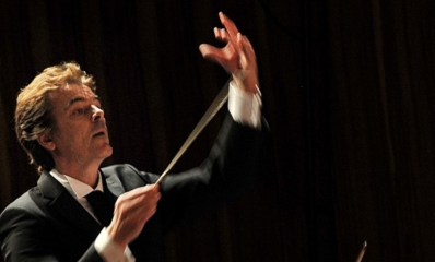 המנצח מישאל לסקי. צילום: Luca A. d’Agostino / Phocus Agency