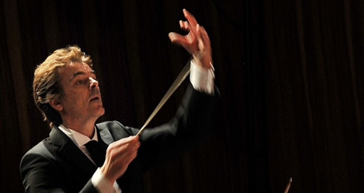 המנצח מישאל לסקי. צילום: Luca A. d’Agostino / Phocus Agency