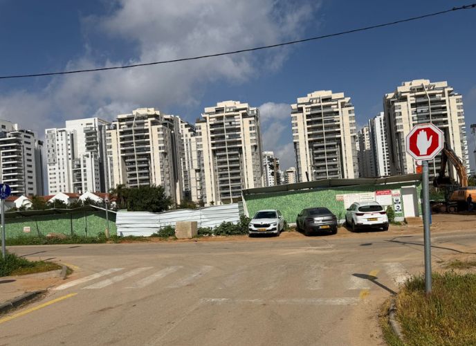מעבר חצייה דהוי בצומת מורשת והידידות, צילום פרטי