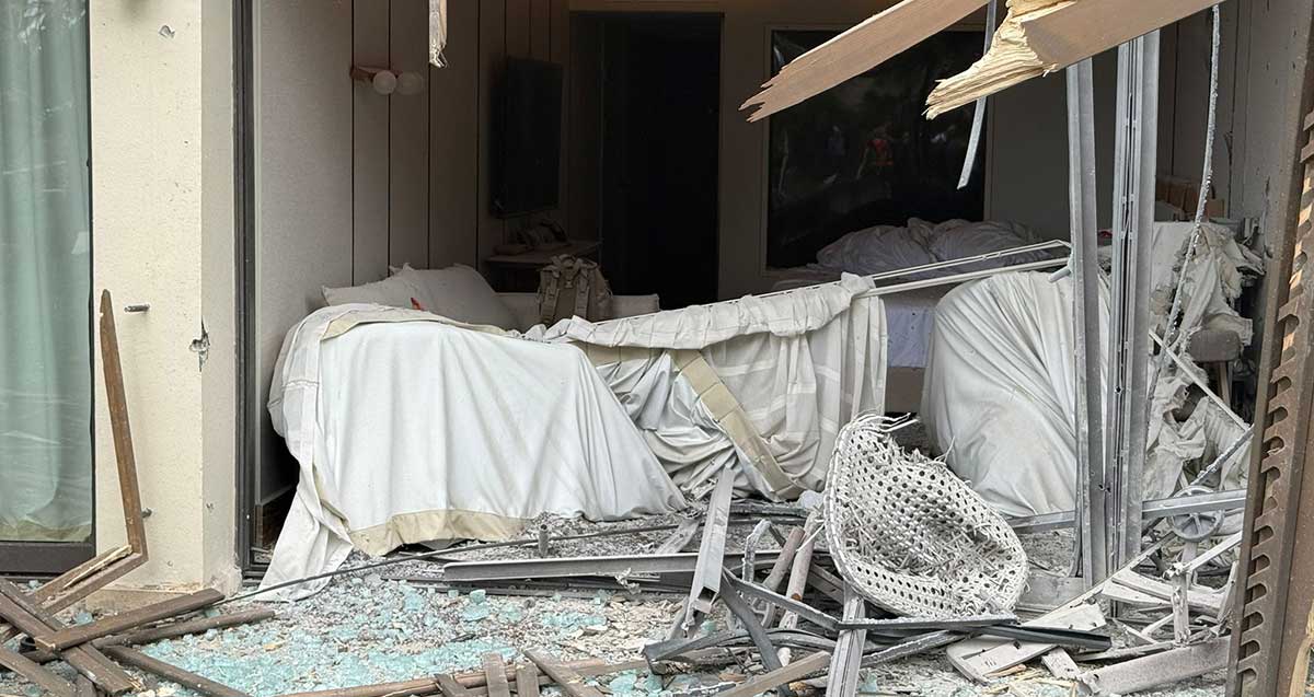 זירת נפילת פצצת מצרר במלון דן אכדיה