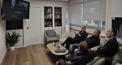 מימין - יעקב קורצקי, יורם אברהמי ואיציק רוכברגר בשיחת הזום עם משרד הפנים