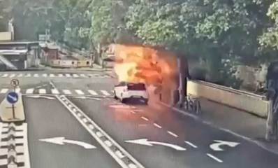 רגע הנפילה בלב ת״א סנטימטרים ממכונית נוסעת