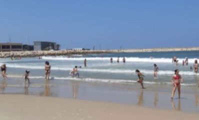 חוף אכדיה הרצליה יולי 2020. צילום: שרון יונתן