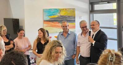 מימין: יעקב קורצקי, יורם אברהמי, איציק רוכברגר, ליאורה דיקשטיין - בחנוכת מרכז אתנחתא למשפחות מיוחדות ברחוב בית שמאי