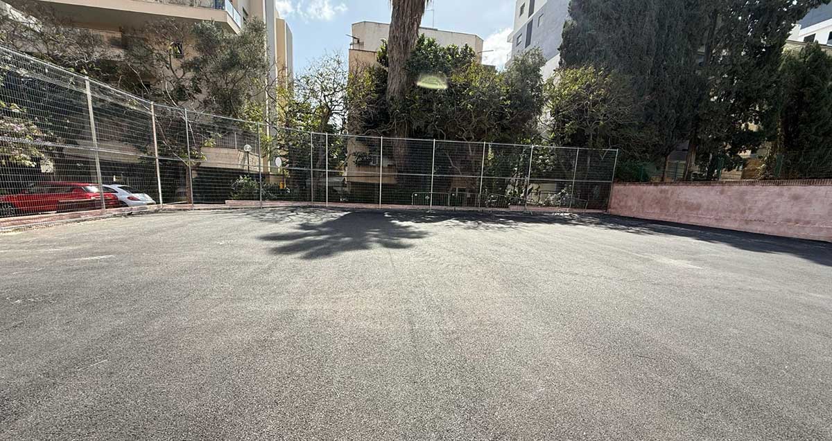 מגרש הספורט ברחוב נחשון
