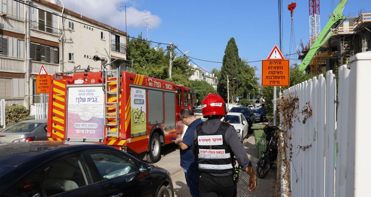 כבאית ולוחם אש, צילום: כב"ה שרון