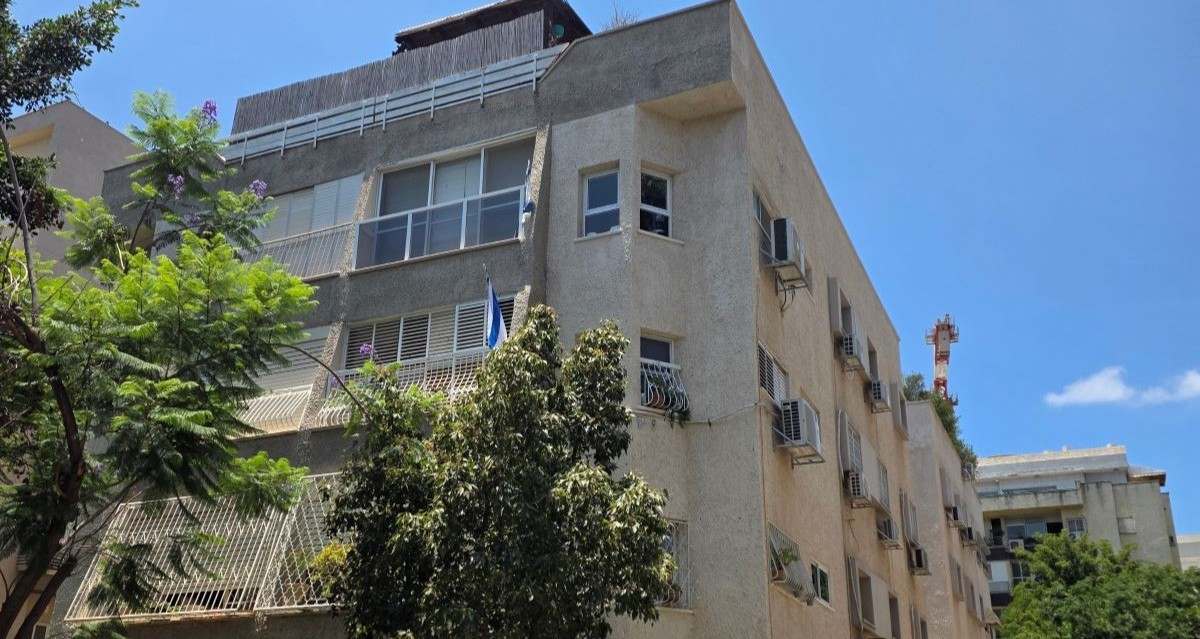 הבניין ברחוב הגליל 39 ברעננה. צילום: ינוב
