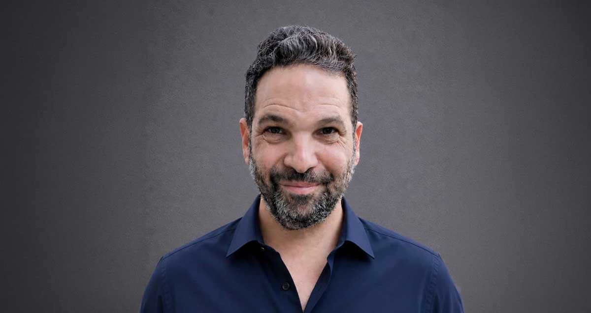 תמונת פונים של עו״ד אורי זנקו ראש מטה יש עתיד ברעננה
