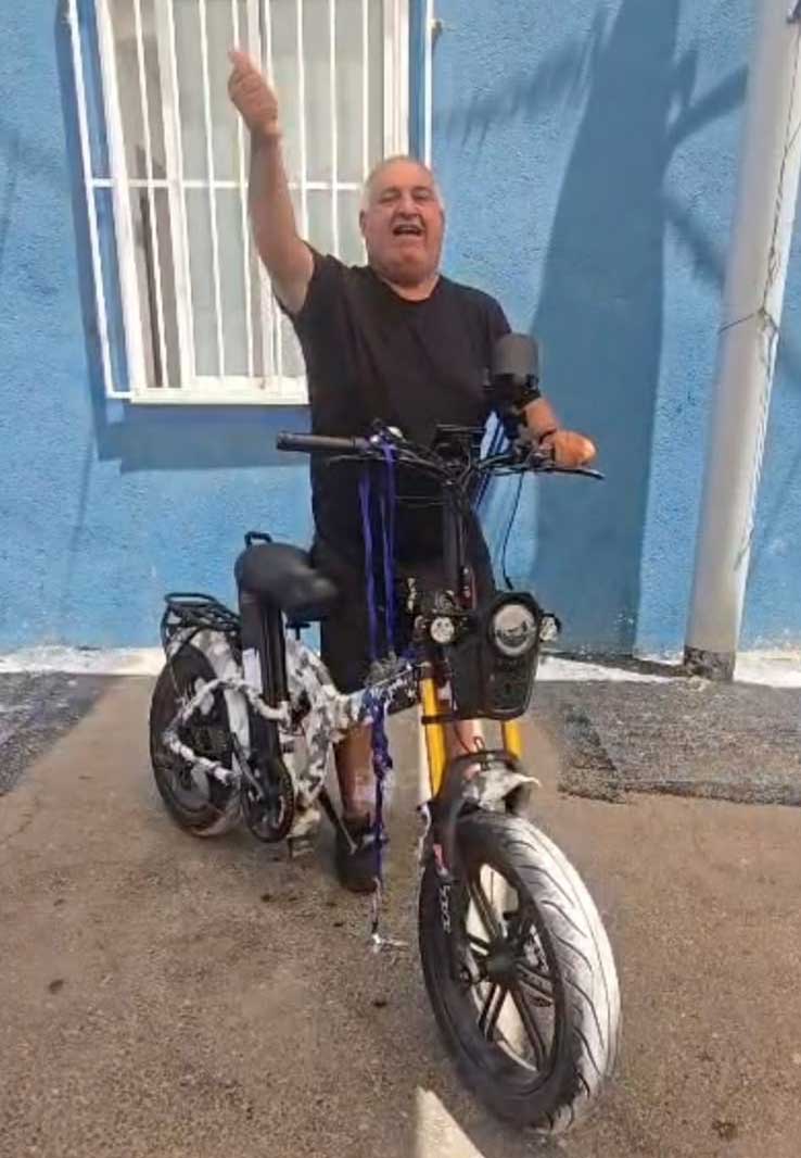 אפי הנמר והאופניים הגנובים בתחנת גלילות