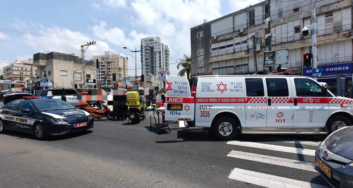 אמבולנס ומשטרה בזירת התאונה בדרך רמתיים הבוד השרון, צילום: מד"א