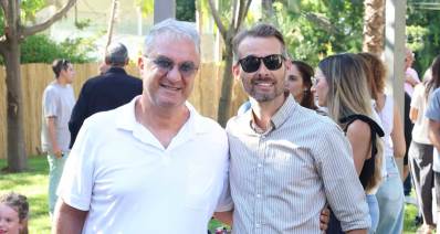 אורן זיו, יועץ לענייני עסקים ברמת השרון, עם מנכ"ל העירייה עו"ד יורם אברהמי