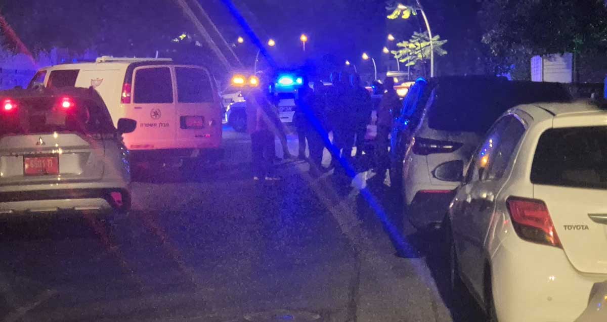 חבלני המשטרה ברמת השרון. ניידות משטרה