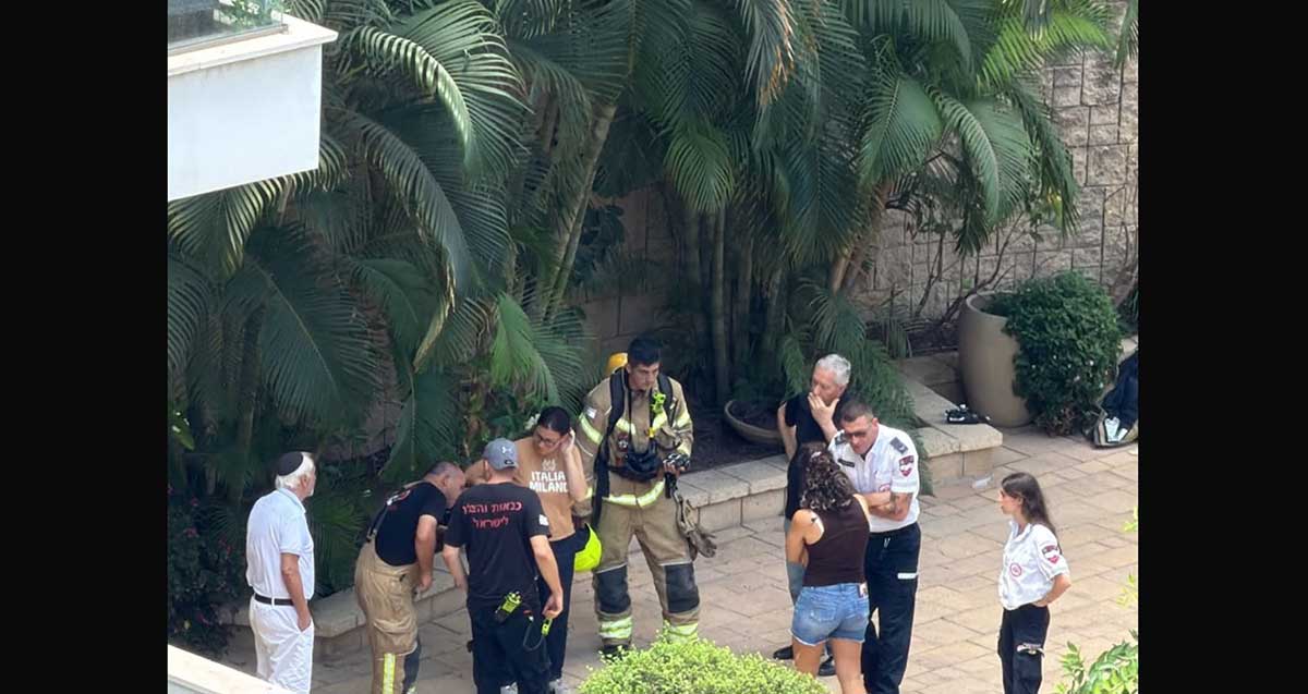 כוחות הצלה בשכונת נווה גן ברמת השרון