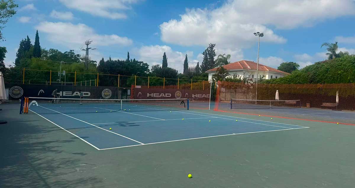 מגרשי הטניס ברחוב קרן היסוד ברעננה