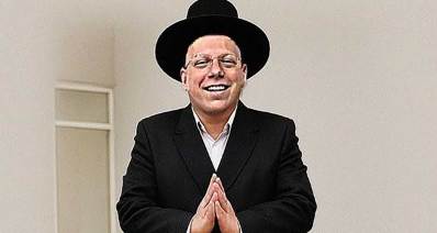 איור בינה מלכותית של הרב ליאור גלזר, בחליפה וכובע שחורים. שתי כפות ידיו צמודות קדימה מביעות תודה.