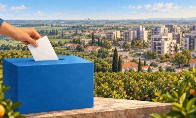 איור קלפי על רקע כפר יונה