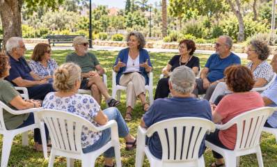 יאללה, בא לגן ברעננה לבני 65 פלוס. איור AI: שרון אונליין